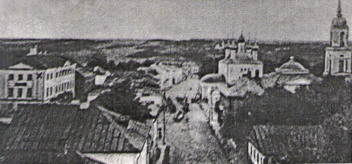 Калуга. Слева дом, где жил Шамиль со своей семьей